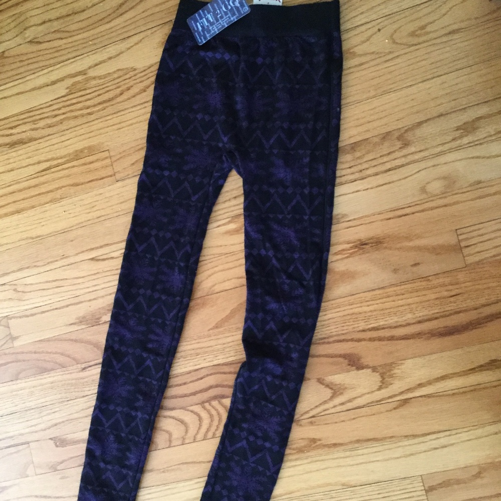 Snowflake print leggings